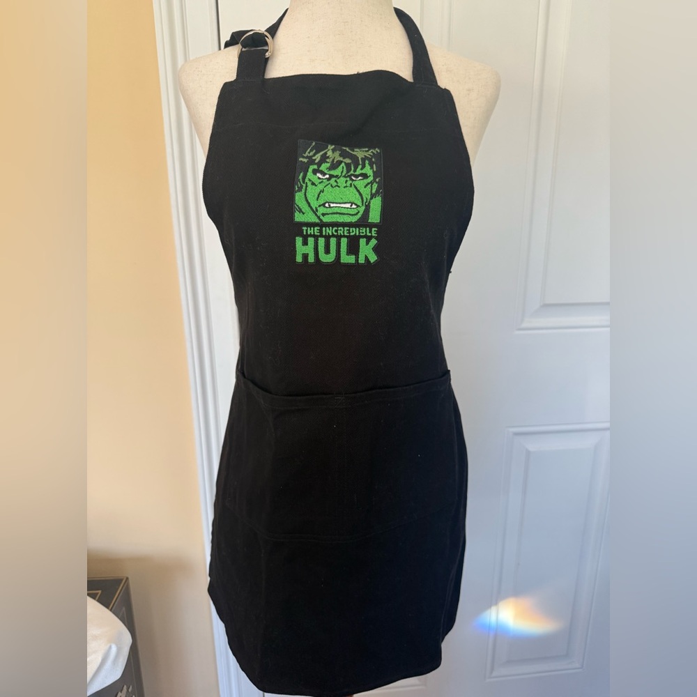 New without tags, William Sonoma, children’s Black Hulk Apron